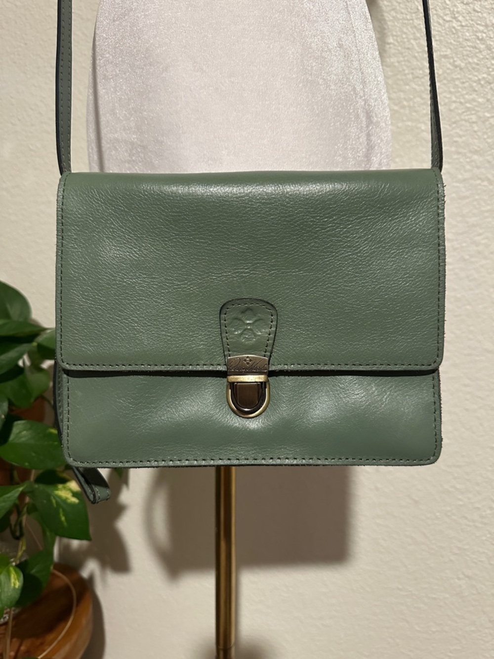 PATRICIA NASH Lanza Leather Convertible Crossbody Organizer to Wrist Purse Sage